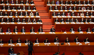 李克强总理于本次人大会议开幕式上发言|图片来源:Reuters 李克强总理于本次人大会议开幕式上发言|图片来源:Reuters