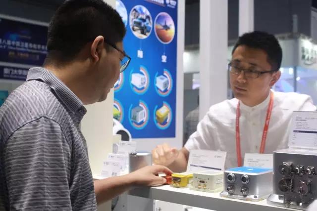 ��˹��--ȫ�����ݻ�����Ϸƽ̨