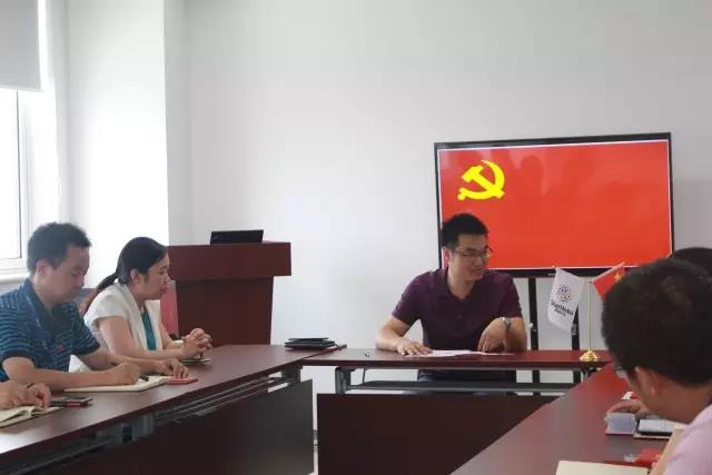 ��˹��--ȫ�����ݻ�����Ϸƽ̨