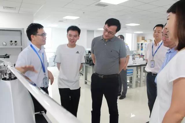 ��˹��--ȫ�����ݻ�����Ϸƽ̨