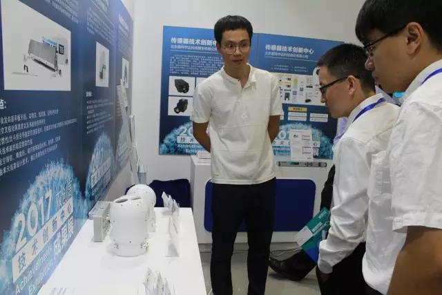 ��˹��--ȫ�����ݻ�����Ϸƽ̨