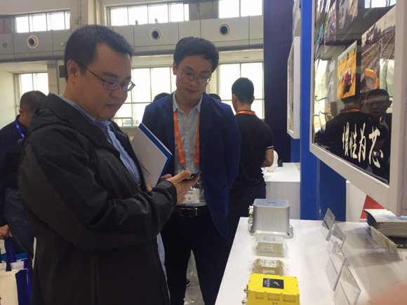 ��˹��--ȫ�����ݻ�����Ϸƽ̨