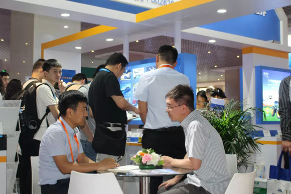 ��˹��--ȫ�����ݻ�����Ϸƽ̨