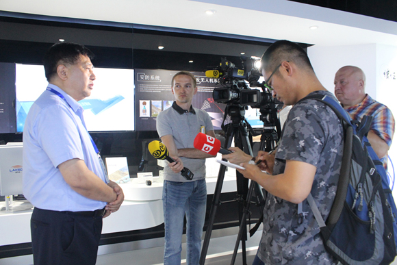 ��˹��--ȫ�����ݻ�����Ϸƽ̨